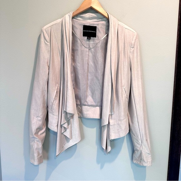 Rock & Republic Jackets & Blazers - Rock & Republic After Party Beige Shimmer Open Front Drapery Jacket Size Small